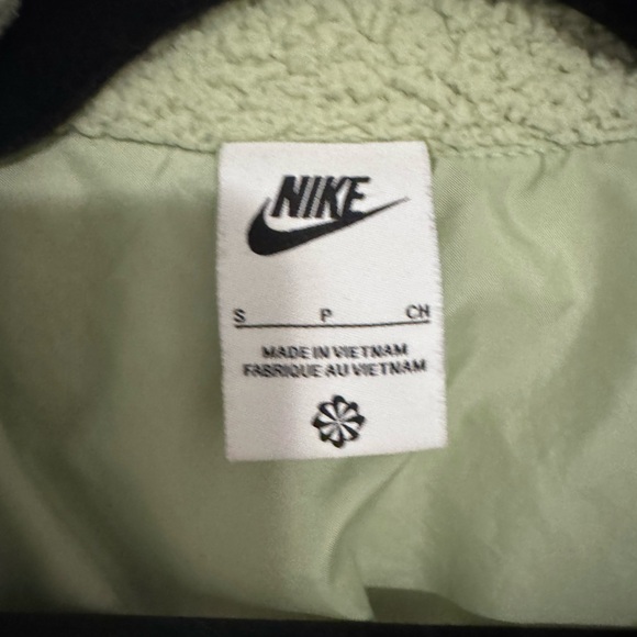 Nike Mint Green Sherpa Jacket - Picture 2 of 2